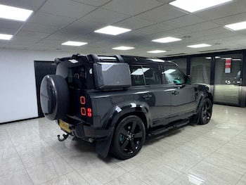 Used Land Rover Defender 2024 for sale - 78583360: Photo