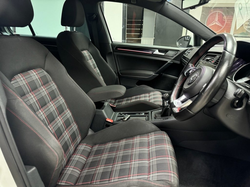 Used Volkswagen Golf 2015 for sale - 76417877: Photo 16