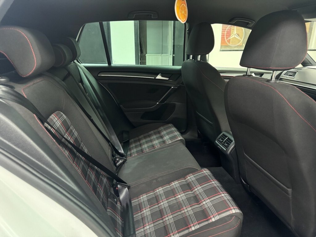 Used Volkswagen Golf 2015 for sale - 76417877: Photo 18