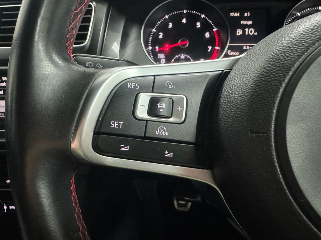 Used Volkswagen Golf 2015 for sale - 76417877: Photo 21