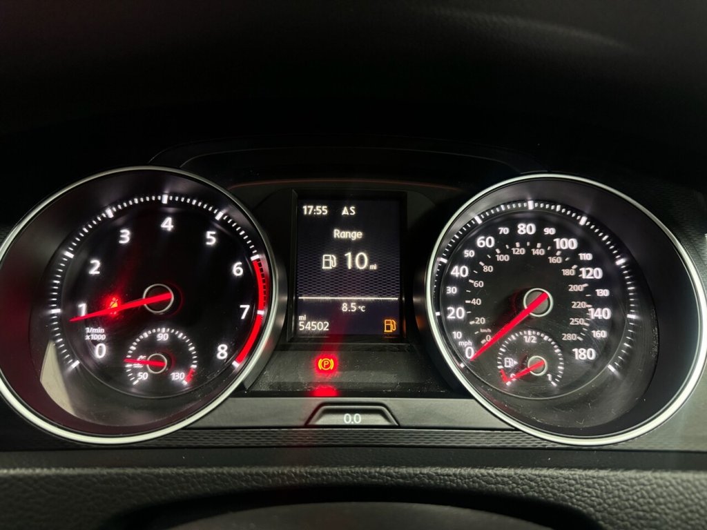 Used Volkswagen Golf 2015 for sale - 76417877: Photo 23