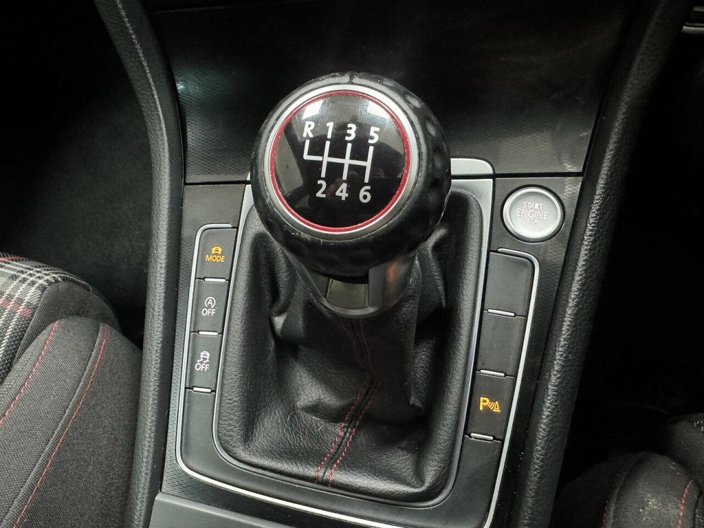 Used Volkswagen Golf 2015 for sale - 76417877: Photo 30