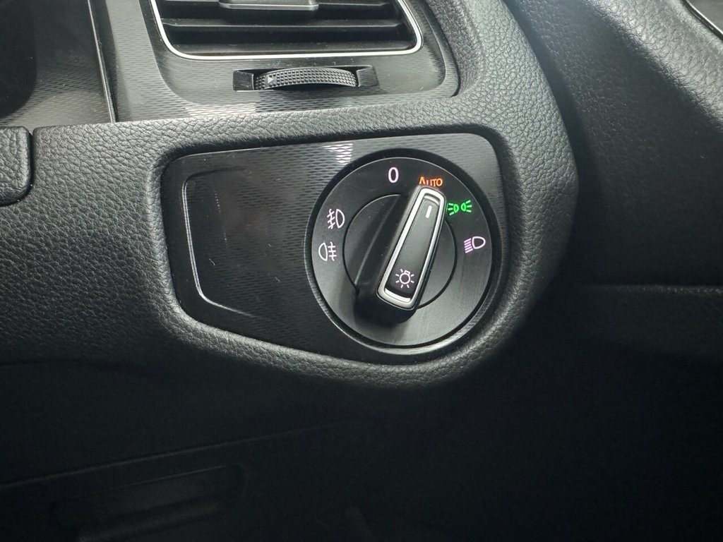 Used Volkswagen Golf 2015 for sale - 76417877: Photo 33