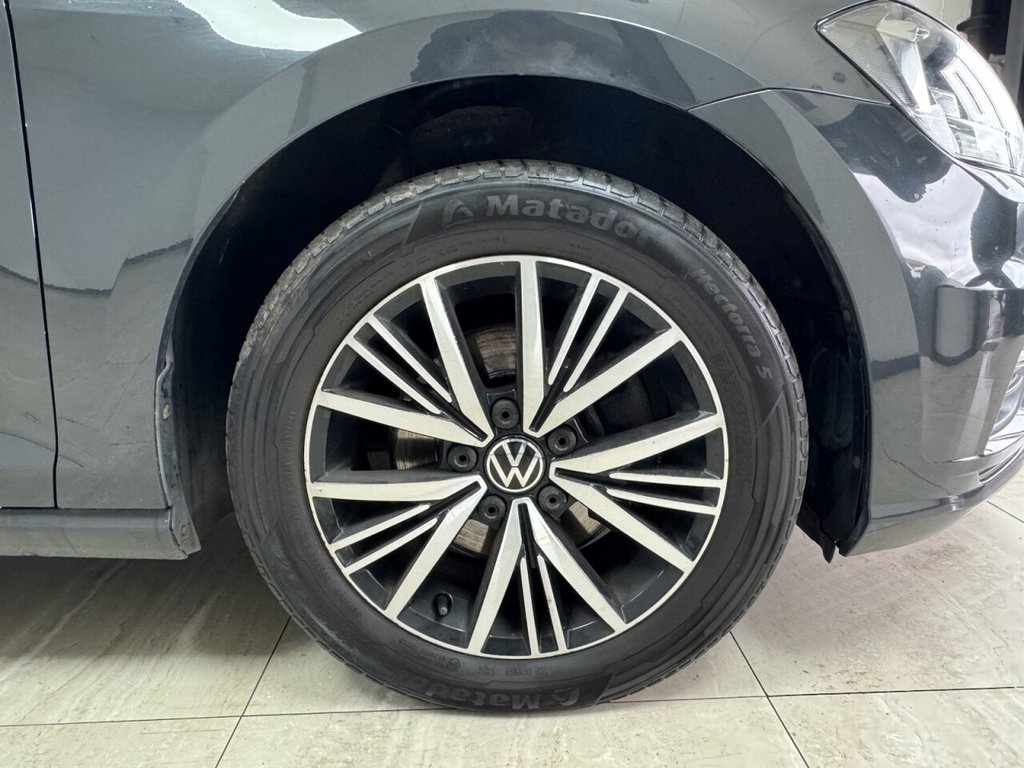 Used Volkswagen Golf 2017 for sale - 77680337: Photo 10