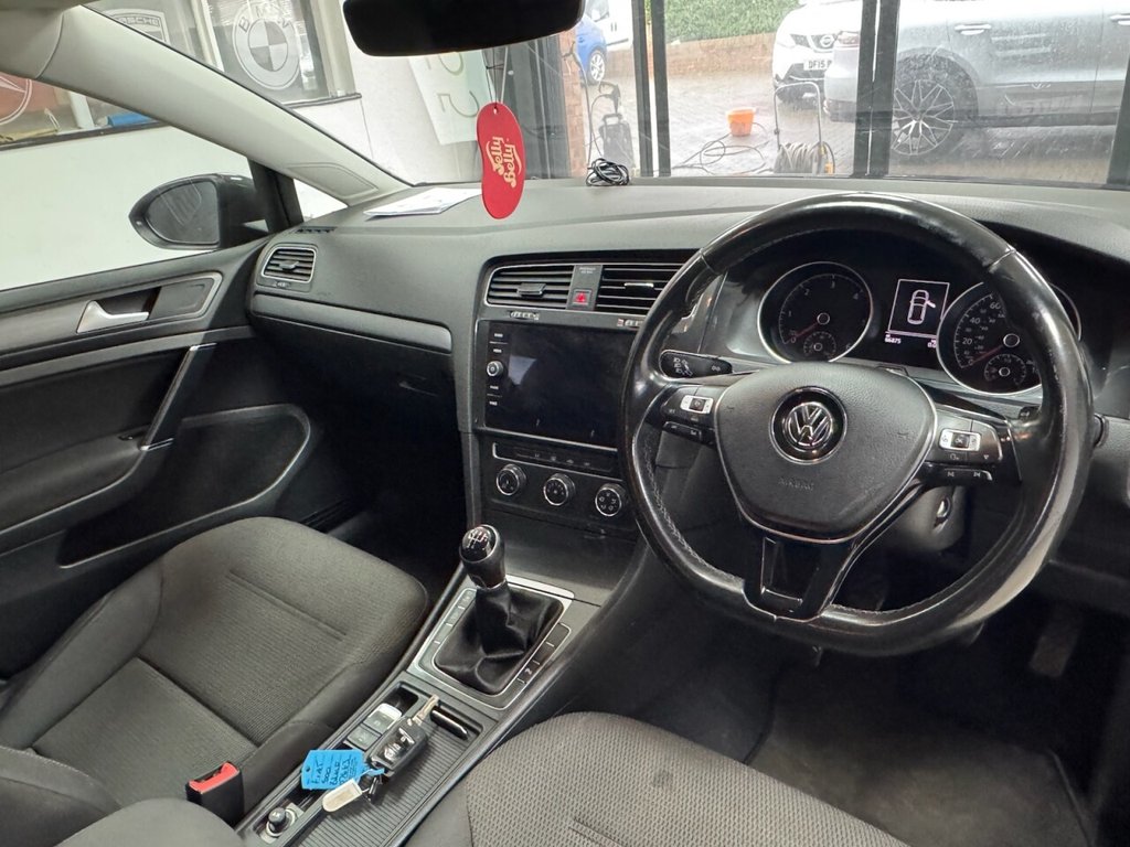 Used Volkswagen Golf 2017 for sale - 77680337: Photo 15