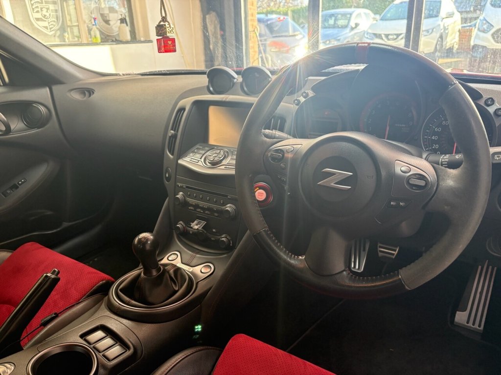 Used Nissan 370 Z 2014 for sale - 76768391: Photo 17
