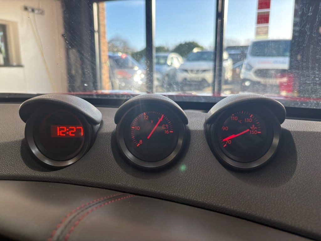 Used Nissan 370 Z 2014 for sale - 76768391: Photo 23