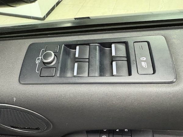 Used Land Rover Discovery 2017 for sale - 76333777: Photo 44