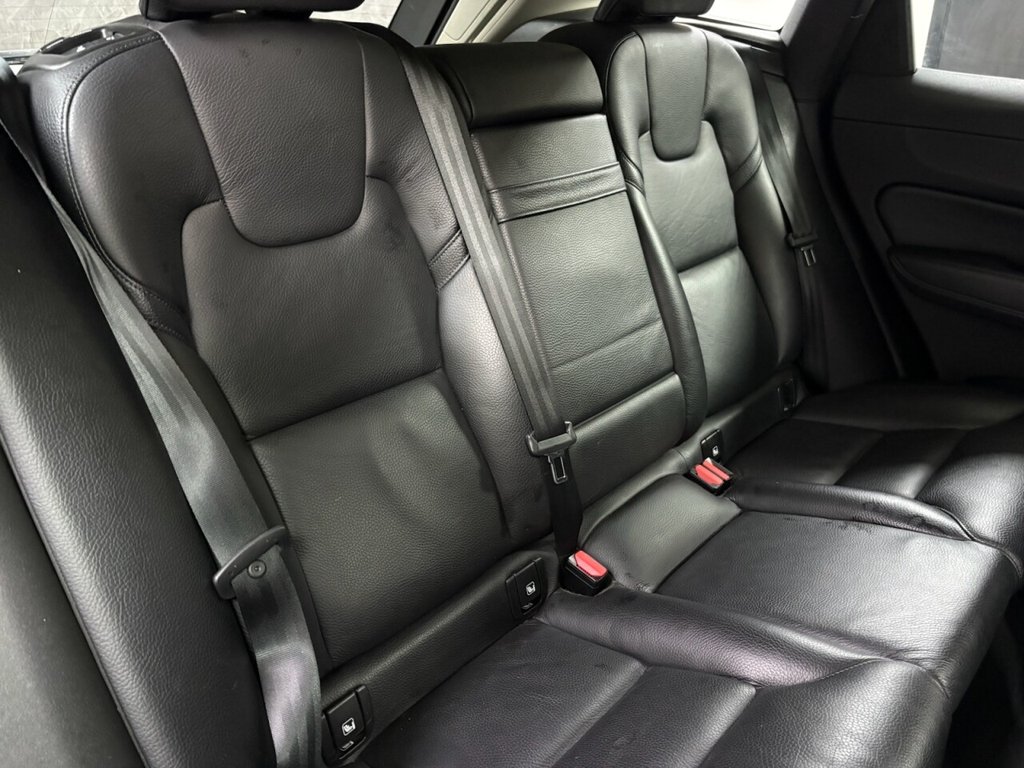 Used Volvo XC60 2018 for sale - 76496499: Photo 16