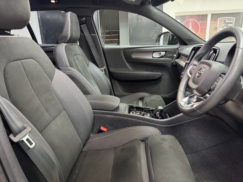 Used Volvo XC40 2023 for sale - 77520824: Photo 16