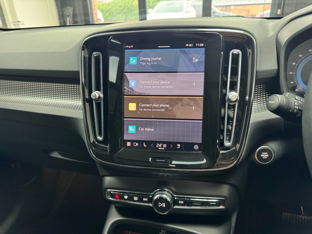 Used Volvo XC40 2023 for sale - 77520824: Photo 30