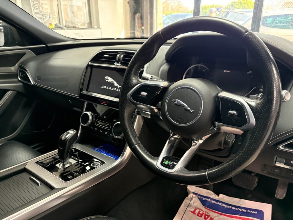 Used Jaguar XE 2020 for sale - 78044681: Photo 15