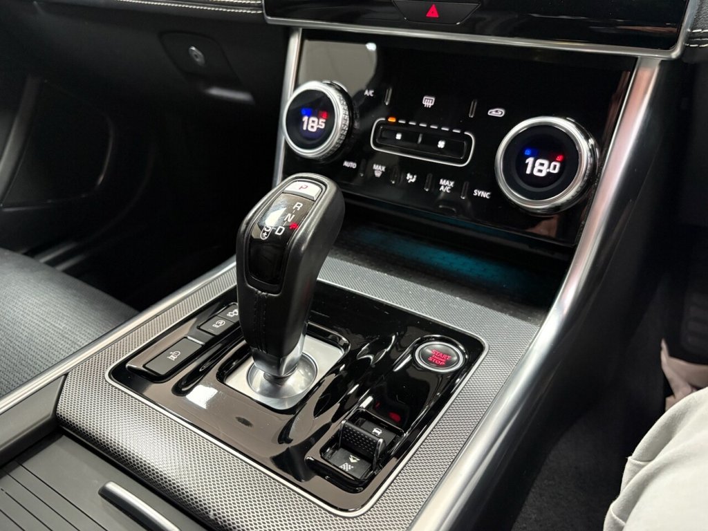 Used Jaguar XE 2020 for sale - 78044681: Photo 31