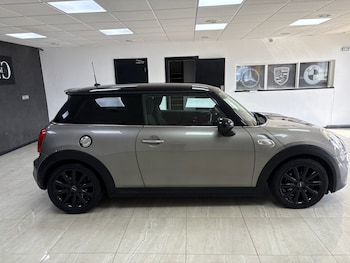 Used MINI Hatch 2018 for sale - 79482384: Photo