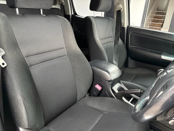 Used Toyota Hilux 2014 for sale - 76266675: Photo 21
