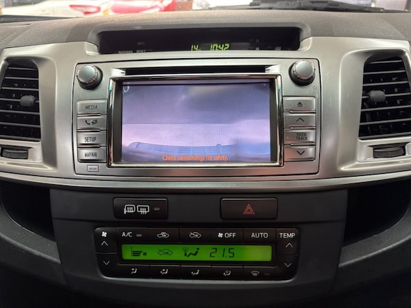 Used Toyota Hilux 2014 for sale - 76266675: Photo 27
