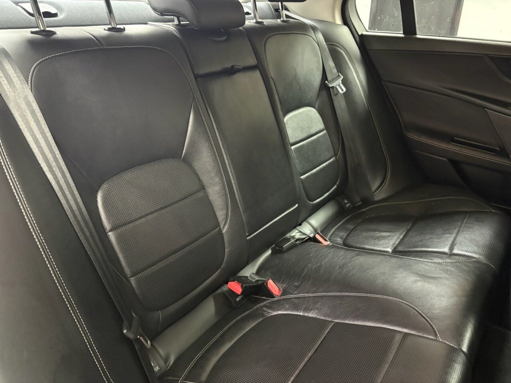 Used Jaguar XE 2017 for sale - 76642643: Photo 14