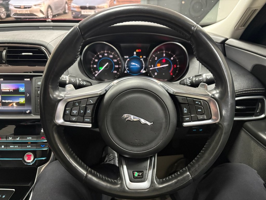 Used Jaguar XE 2017 for sale - 76642643: Photo 17