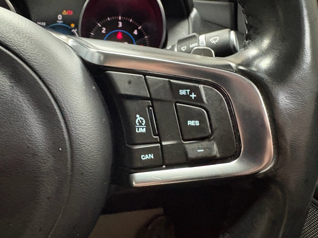 Used Jaguar XE 2017 for sale - 76642643: Photo 18