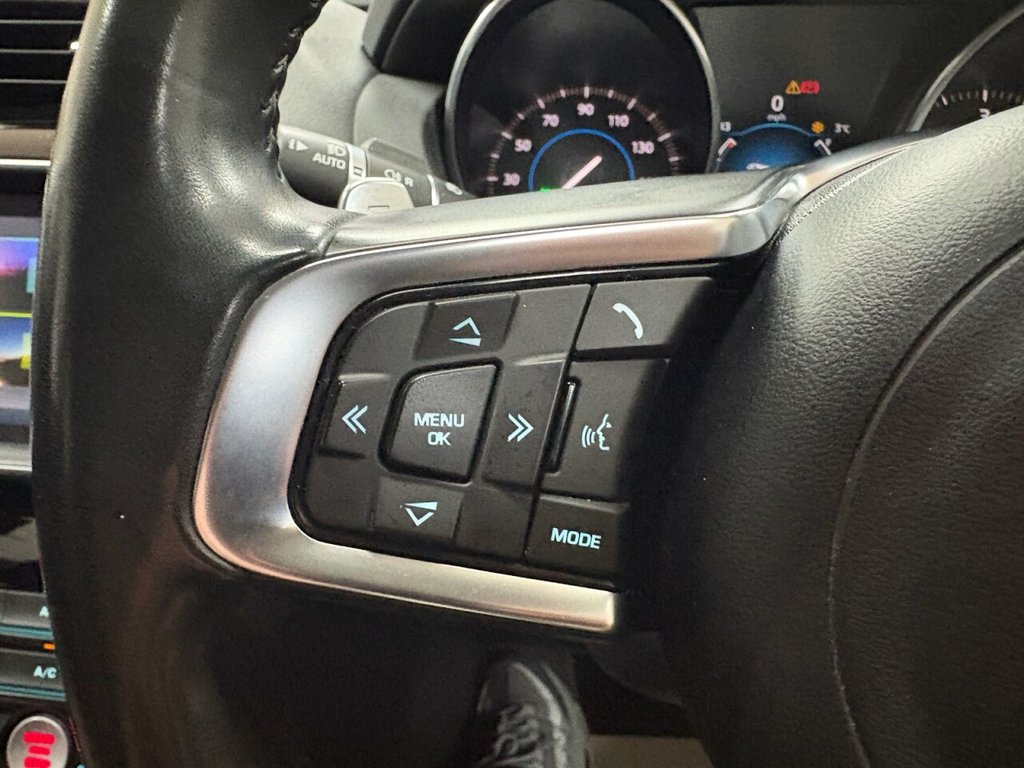 Used Jaguar XE 2017 for sale - 76642643: Photo 19