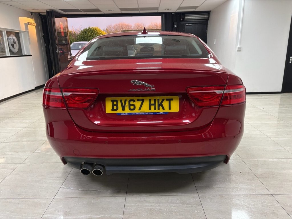Used Jaguar XE 2017 for sale - 76642643: Photo 4