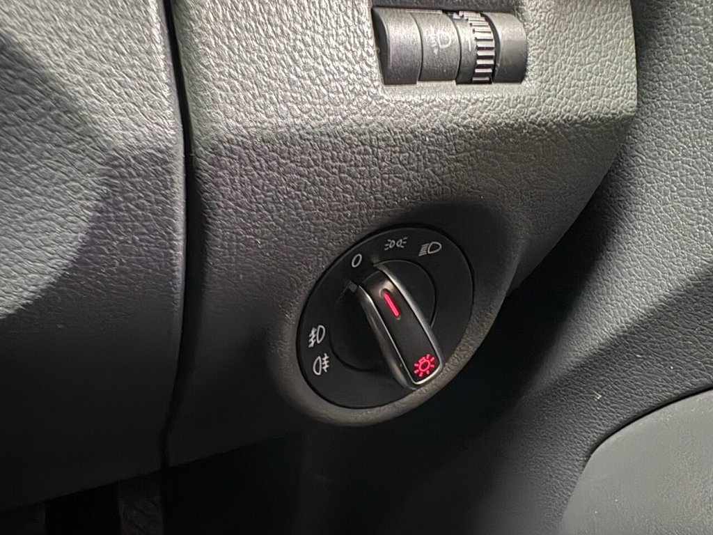 Used Volkswagen Amarok 2014 for sale - 76985965: Photo 29