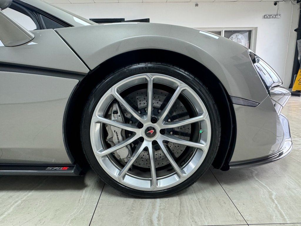 Used McLaren 570S 2019 for sale - 76632091: Photo 11