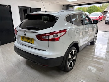 Used Nissan Qashqai 2017 for sale - 76266714: Photo