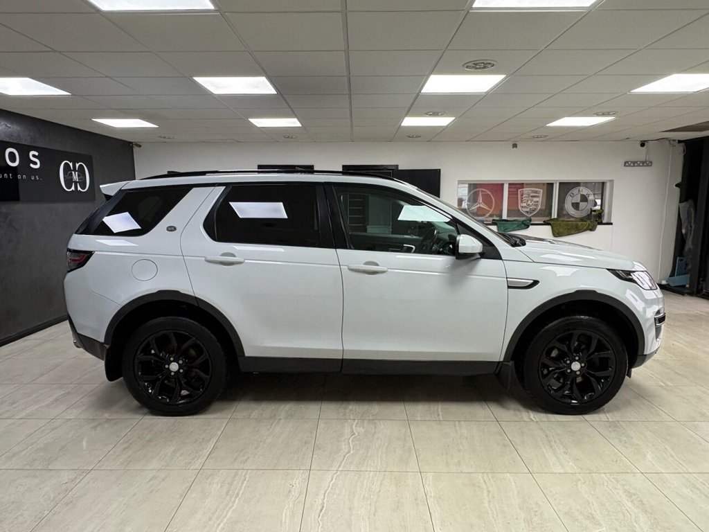 Used Land Rover Discovery Sport 2017 for sale - 76582396: Photo 2