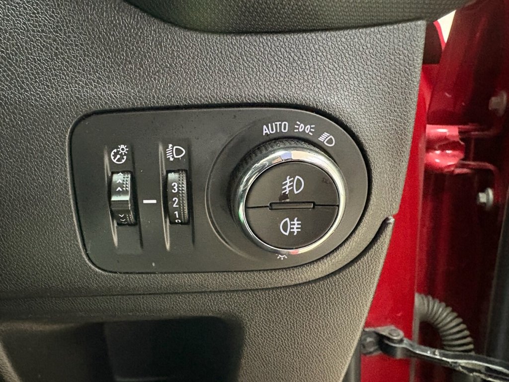 Used Vauxhall Crossland 2021 for sale - 77038394: Photo 26