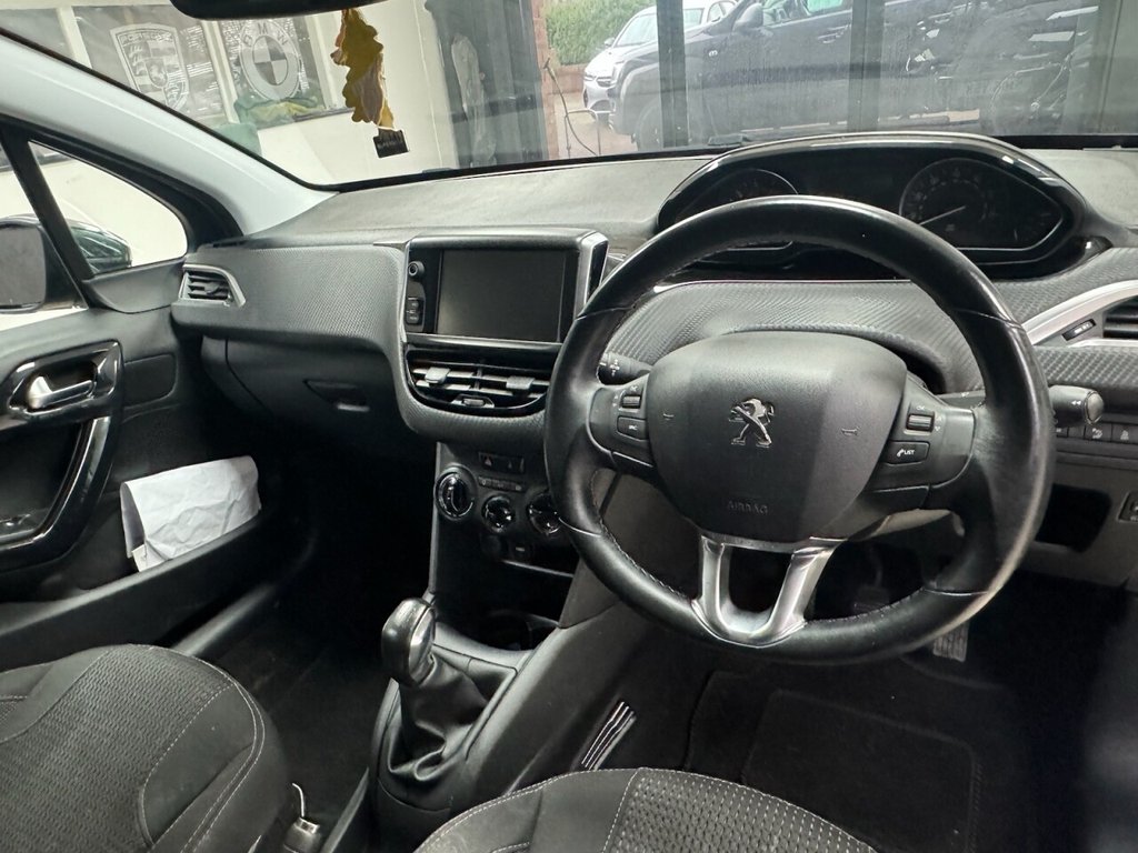 Used Peugeot 208 2016 for sale - 76768373: Photo 15