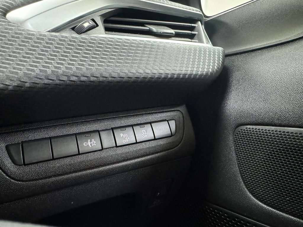 Used Peugeot 208 2016 for sale - 76768373: Photo 27