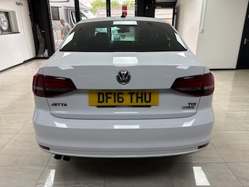 Used Volkswagen Jetta 2016 for sale - 79358872: Photo