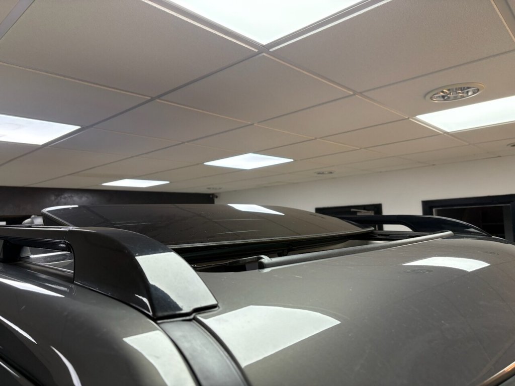 Used Land Rover Discovery 2016 for sale - 76698735: Photo 16