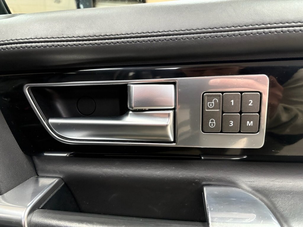 Used Land Rover Discovery 2016 for sale - 76698735: Photo 25