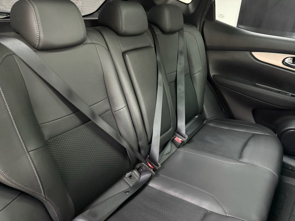 Used Nissan Qashqai 2017 for sale - 76266493: Photo 17