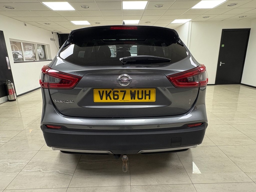 Used Nissan Qashqai 2017 for sale - 76266493: Photo 4