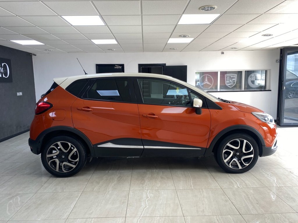 Used Renault Captur 2016 for sale - 76266641: Photo 2