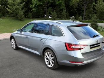 Used Skoda Superb 2017 for sale - 75783337: Photo