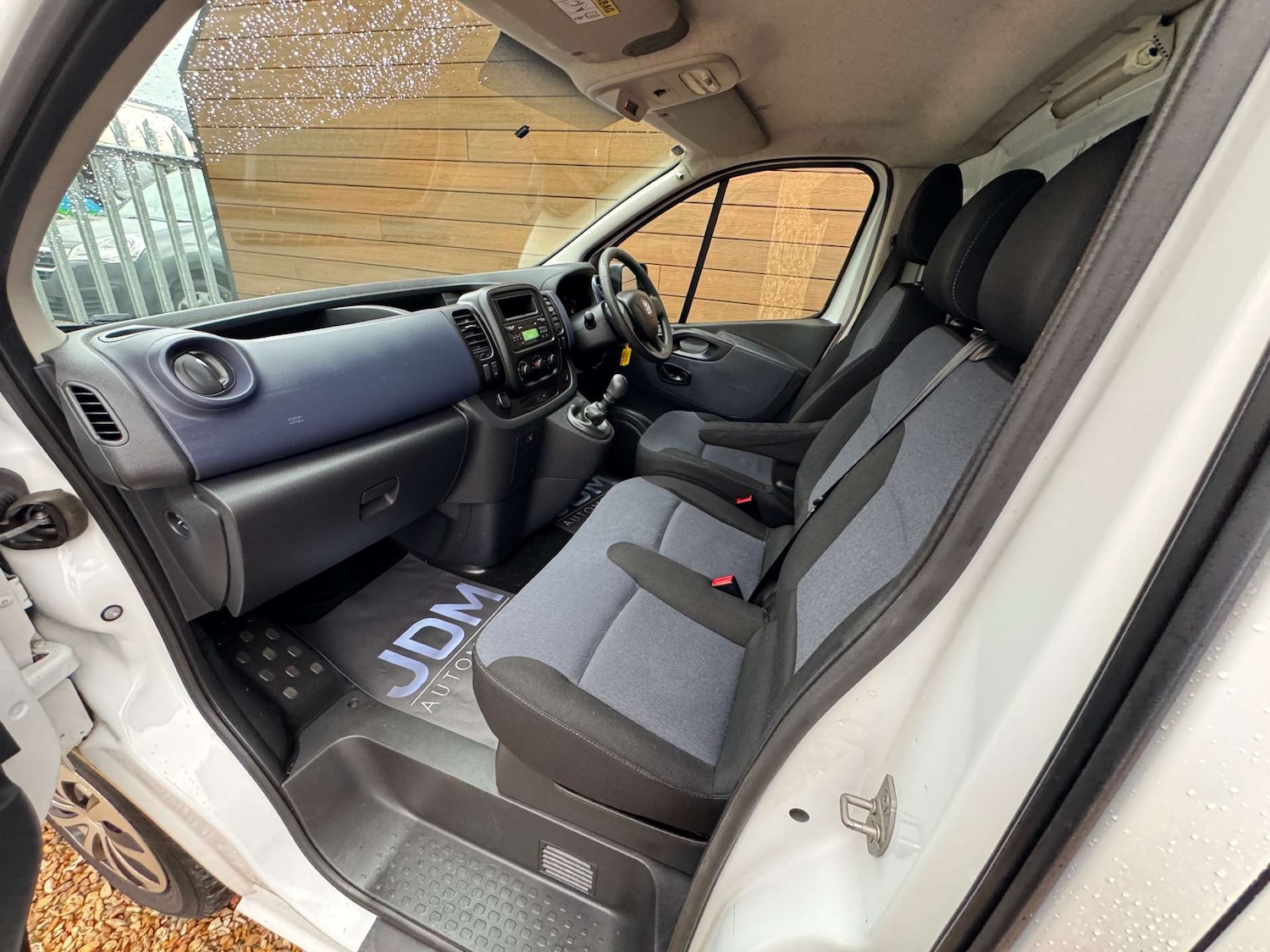 Used Vauxhall Vivaro 2016 for sale - 76493600: Photo 25