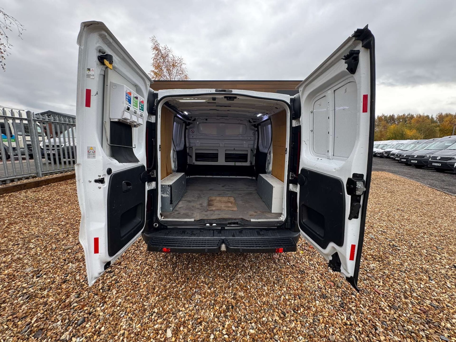 Used Vauxhall Vivaro 2016 for sale - 76493600: Photo 6