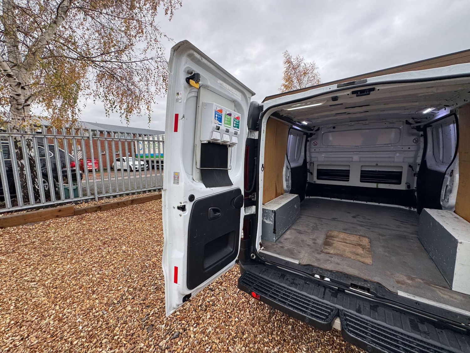 Used Vauxhall Vivaro 2016 for sale - 76493600: Photo 7