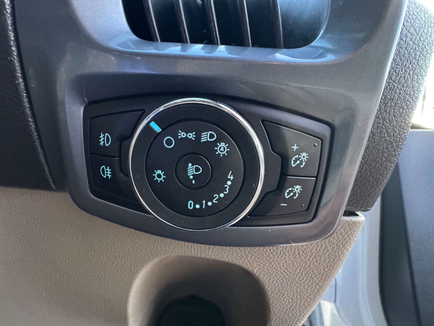 Used Ford Transit Custom 2016 for sale - 77881414: Photo 28