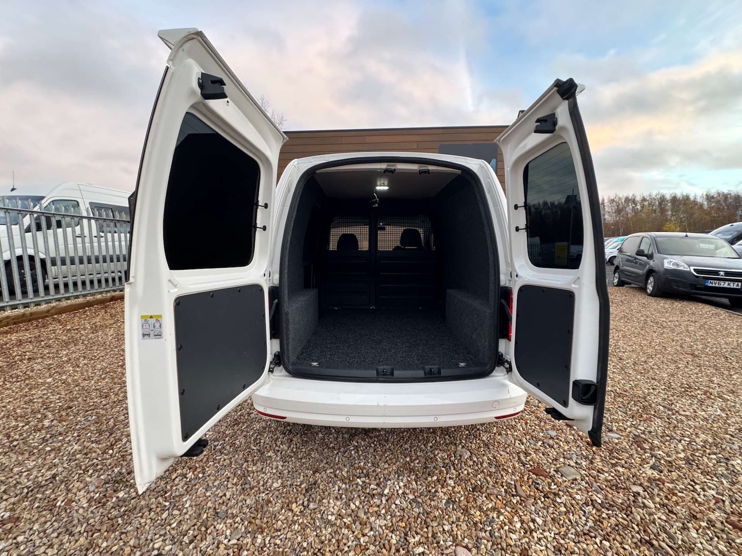 Used Volkswagen Caddy 2019 for sale - 76735838: Photo 5