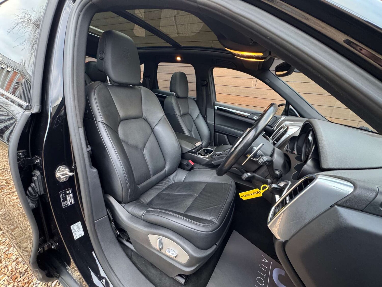 Used Porsche Cayenne 2014 for sale - 77313739: Photo 19