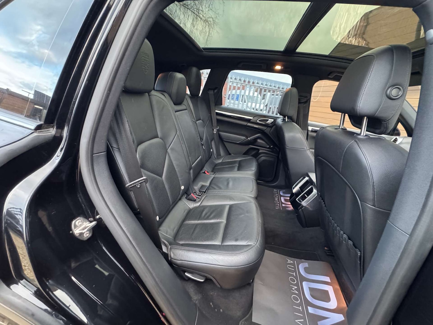 Used Porsche Cayenne 2014 for sale - 77313739: Photo 28