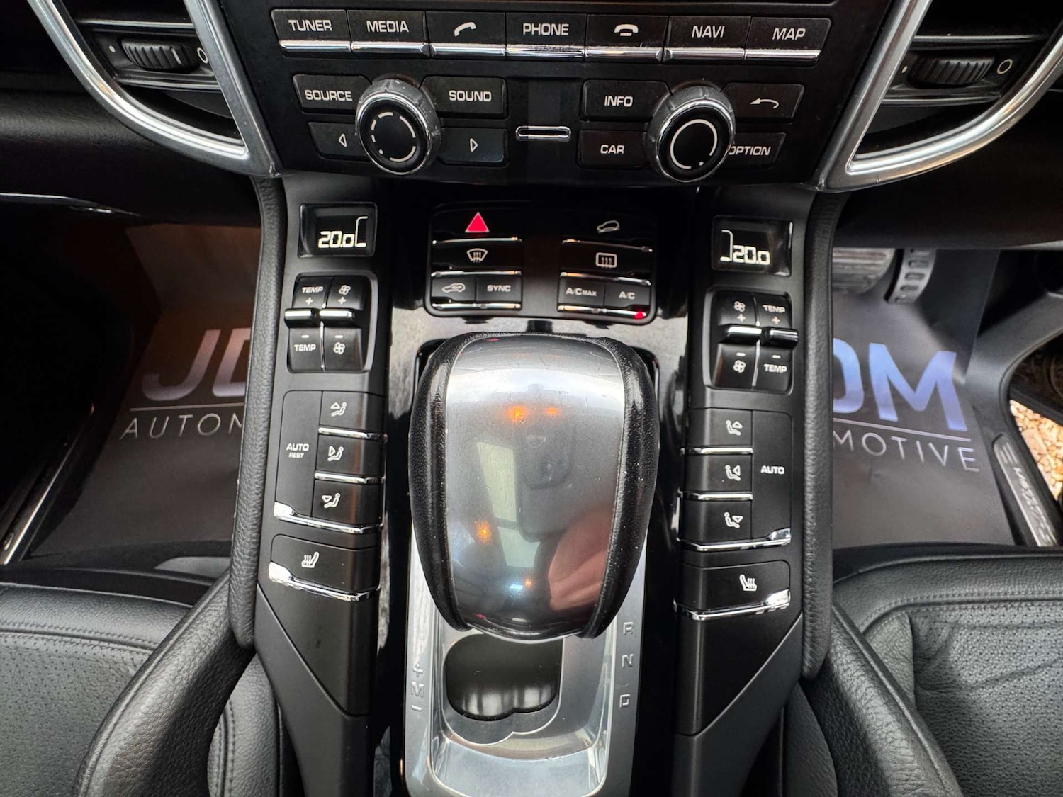 Used Porsche Cayenne 2014 for sale - 77313739: Photo 40