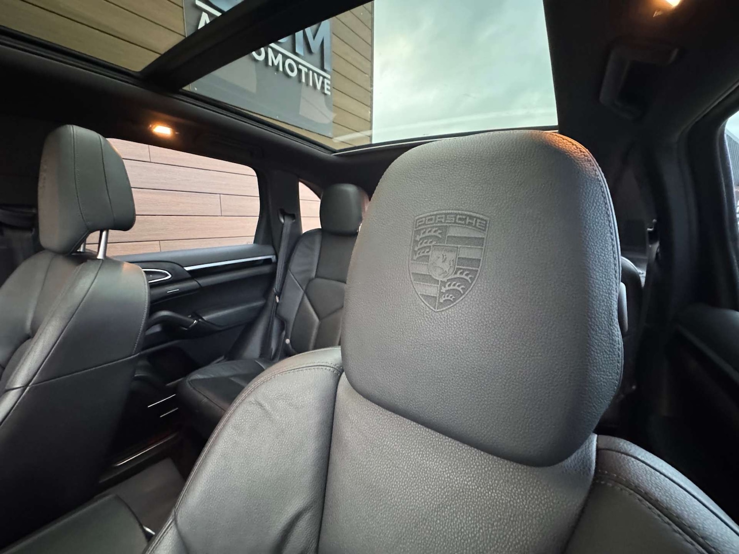 Used Porsche Cayenne 2014 for sale - 77313739: Photo 47