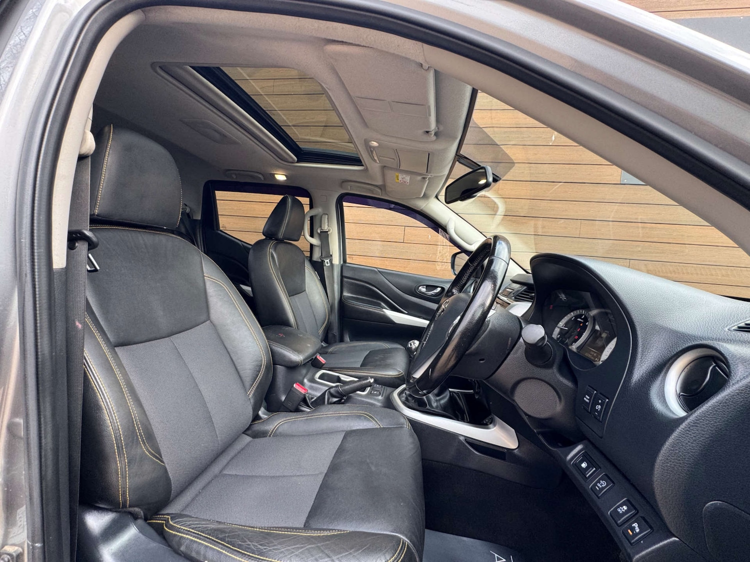 Used Nissan Navara 2019 for sale - 77837324: Photo 15