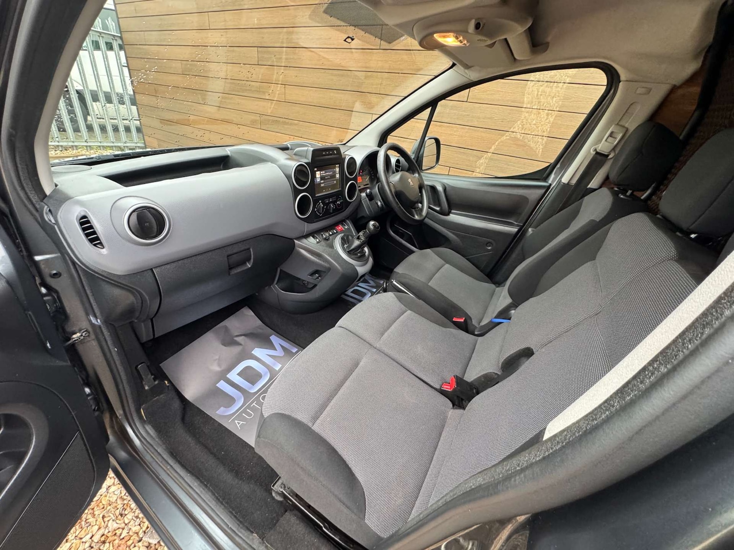 Used Peugeot Partner 2018 for sale - 76719597: Photo 21